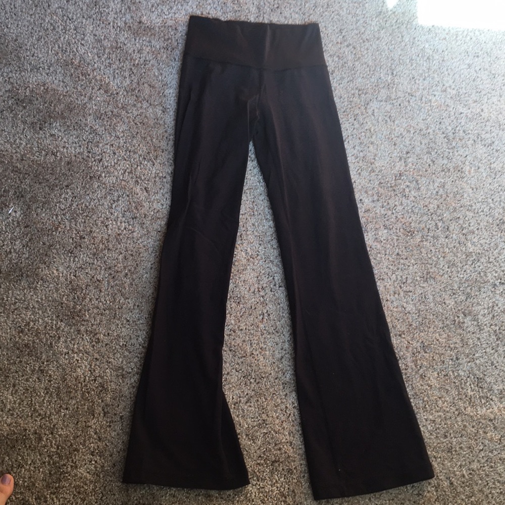 Black groove (boot cut) lululemon leggings